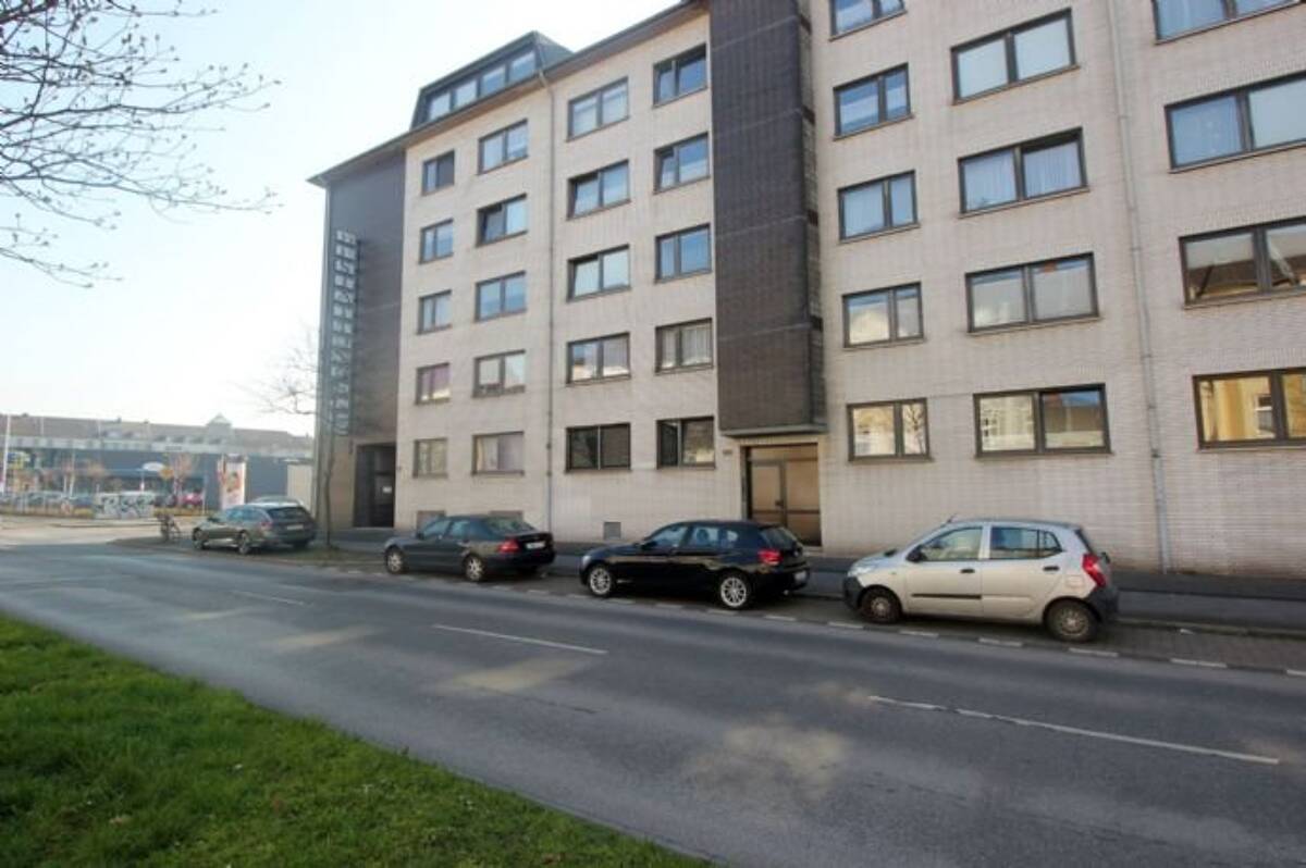 DU-Neudorf, Sternbuschweg 255, 3. OG, Aufzug, 50 m², kompl. renoviert, 1 Wohn -, 1 Schlafzimmer, Küche, Diele, Bad – 47057 Duisburg – Bild 1 von 9