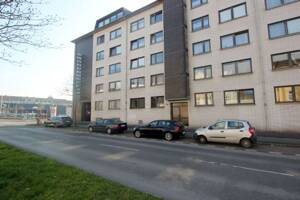 DU-Neudorf, Sternbuschweg 255, 3. OG, Aufzug, 50 m², kompl. renoviert, 1 Wohn -, 1 Schlafzimmer, Küche, Diele, Bad