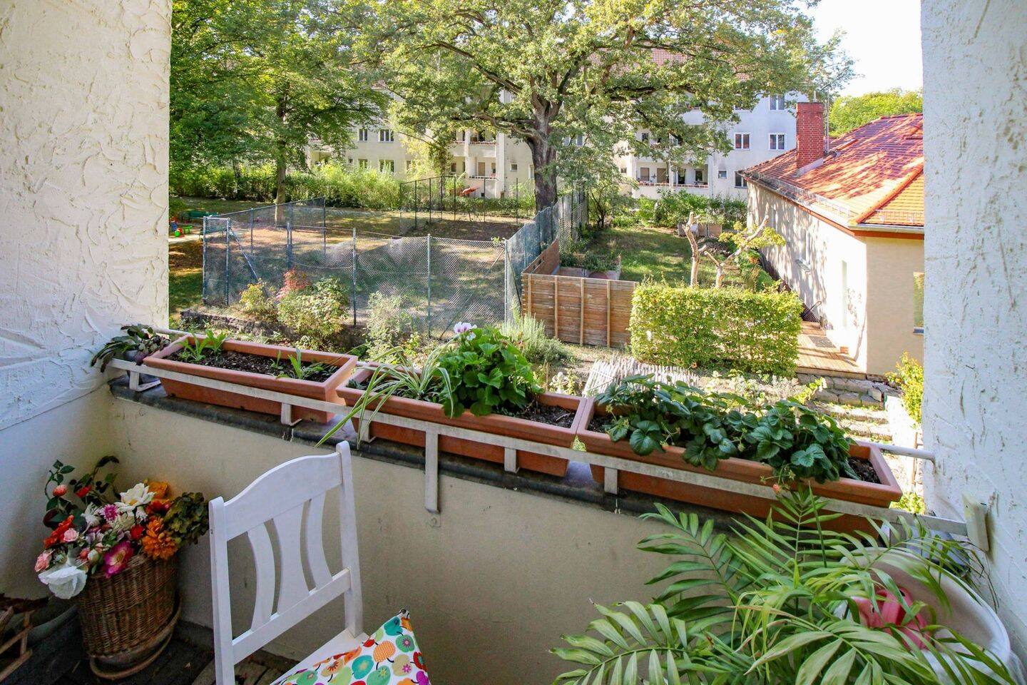 Bezugsfreie, charmante 4 Zimmerwohnung mit Loggia im denkmalgeschützten Objekt – Berlin – Vorschaubild 7