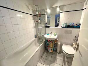 Vermietetes Apartment mit Balkon und Tiefgarage – 22159 Hamburg – Vorschaubild 9