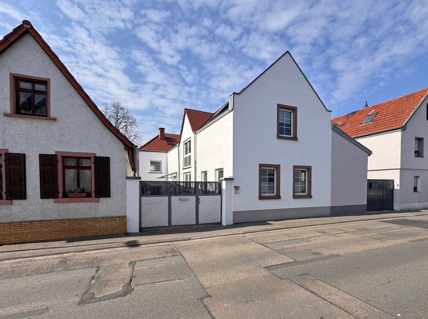 PROVISIONSFREI Kapitalanlage: 2 Häuser zum Preis von 1! – Mainz – Vorschaubild 2