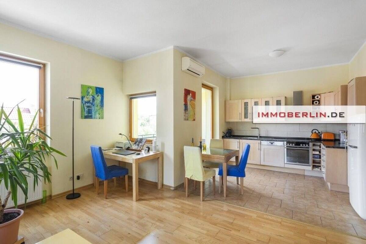 IMMOBERLIN.DE - Hell & stimmungsvoll! Altbauwohnung mit Loggia beim Tempelhofer Feld – 12101 Berlin – Bild 1 von 9