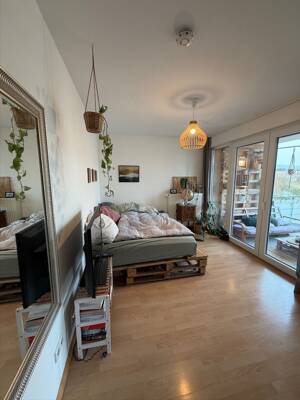 Moderne helle 1,5 - Zimmer Wohnung mit Balkon und herrlicher Aussicht zentral in Freiburg-Rieselfeld – 79111 Freiburg im Breisgau – Vorschaubild 5