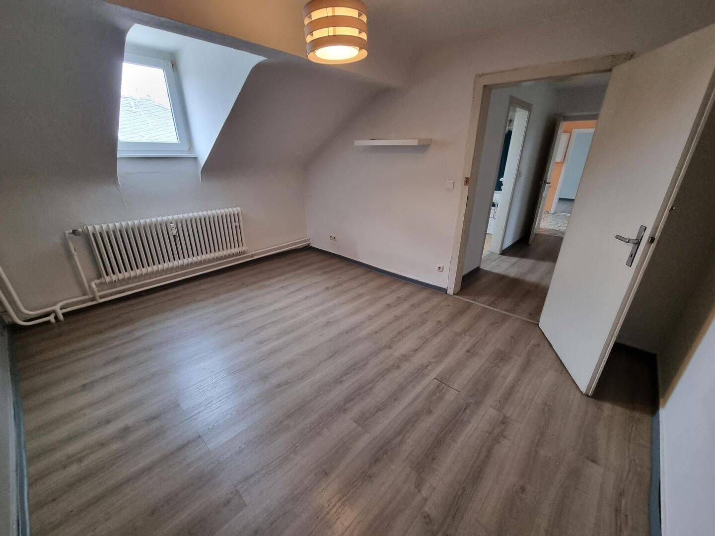 Trier-City: Zentral gelegene 2ZKB Wohnung mit 44 m² Wohnfläche – Trier – Vorschaubild 2