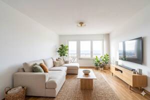 Etagenwohnung mit Balkon, Tiefgaragenstellplatz und grandioser Aussicht – 89134 Blaustein – Vorschaubild 3