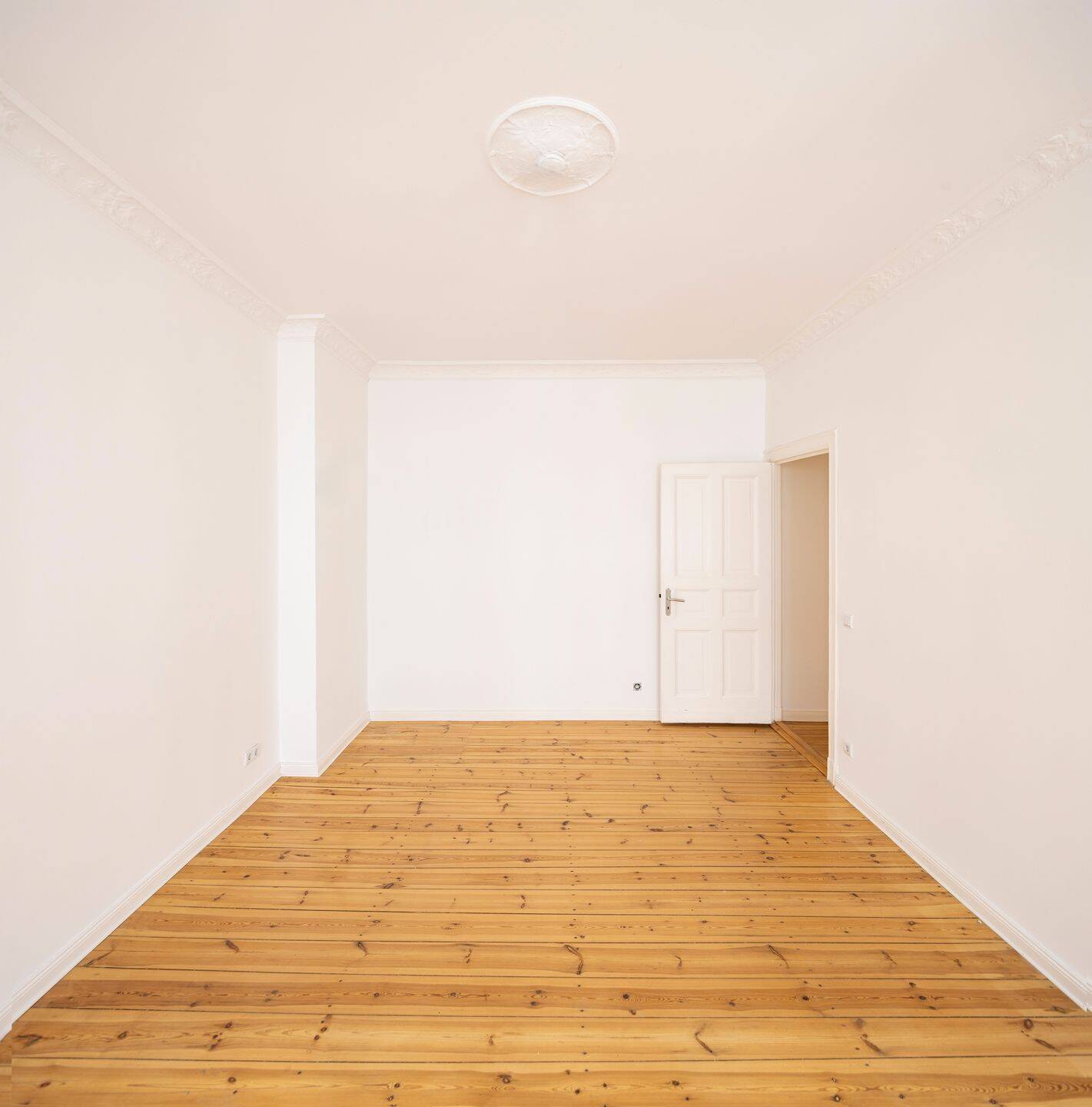 Bezugsfreie, sanierte 2-Zimmer-Altbauwohnung in gefragter Kreuzberger Lage – Berlin – Vorschaubild 5