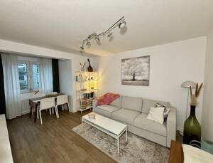 Pempelfort-Klassiker: 2-Zi.-Wohnung mit doppeltem Balkon – 40477 Düsseldorf – Vorschaubild 3