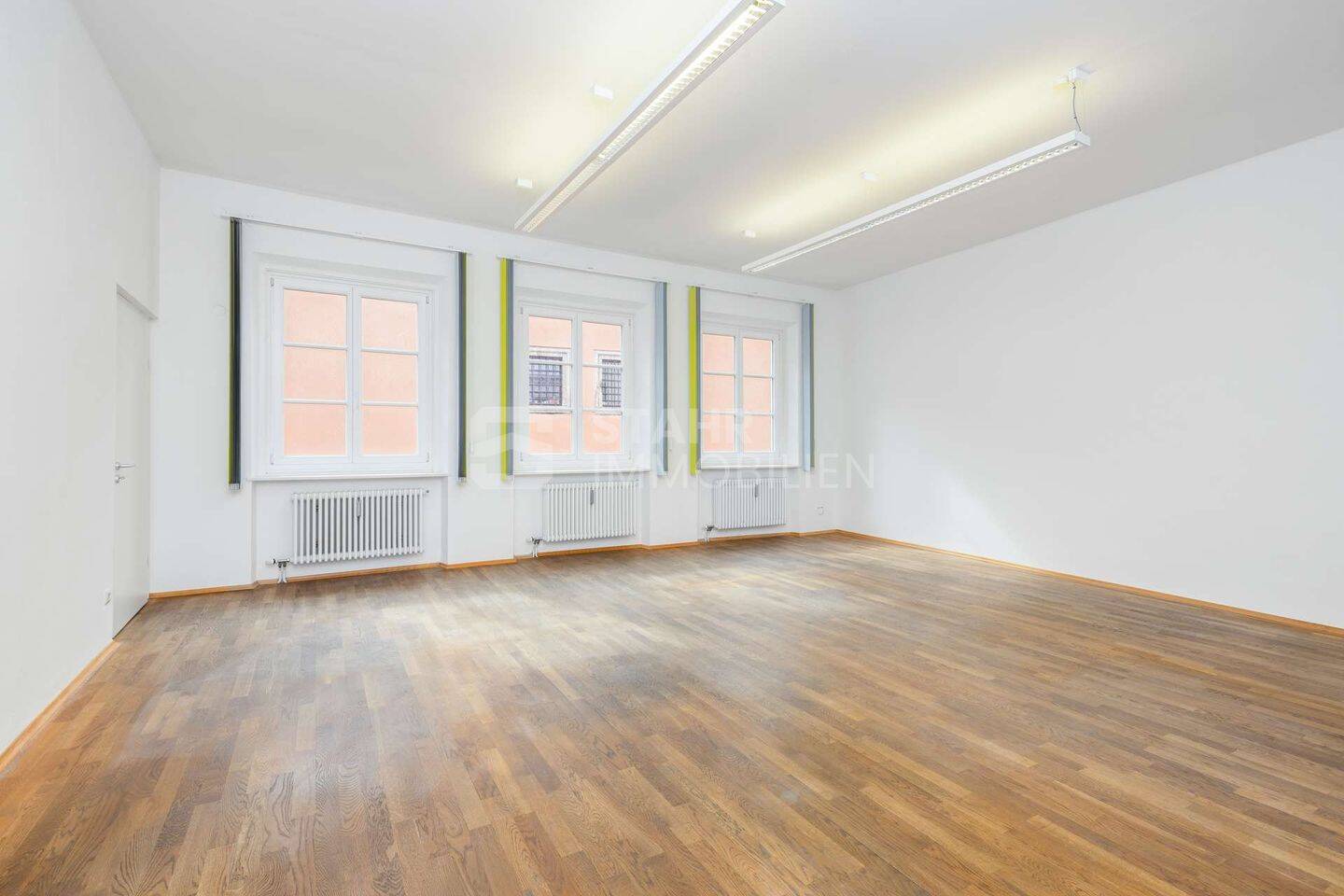 Raum für Ideen - Großzügige Altbauwohnung mit 4 Zimmern im Herzen von Augsburg – Augsburg – Vorschaubild 4