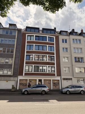 Düsseldorf-Derendorf! 2-Zimmer-Wohnung - Erstbezug nach Sanierung!