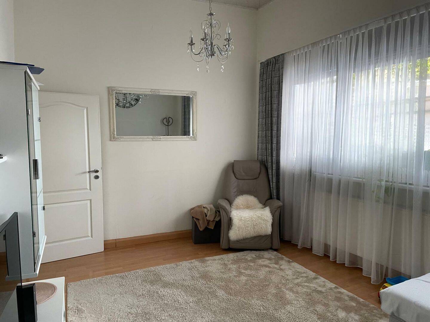 Attraktive 4-Zimmer-Erdgeschosswohnung in zentraler Lage - ideal für vielfältige Nutzungsmöglichkeiten – Nürnberg – Vorschaubild 9