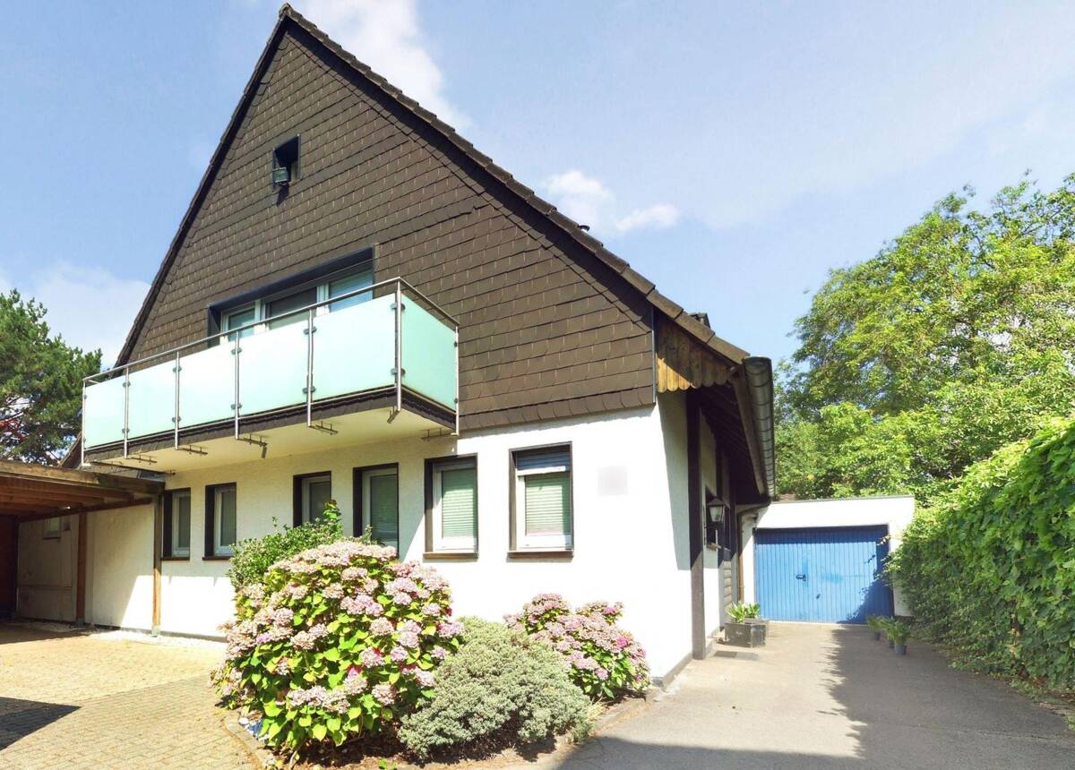 Wo Zuhause beginnt - Freistehendes Einfamilienhaus in begehrter Wohnlage – 51381 Leverkusen – Bild 1 von 9