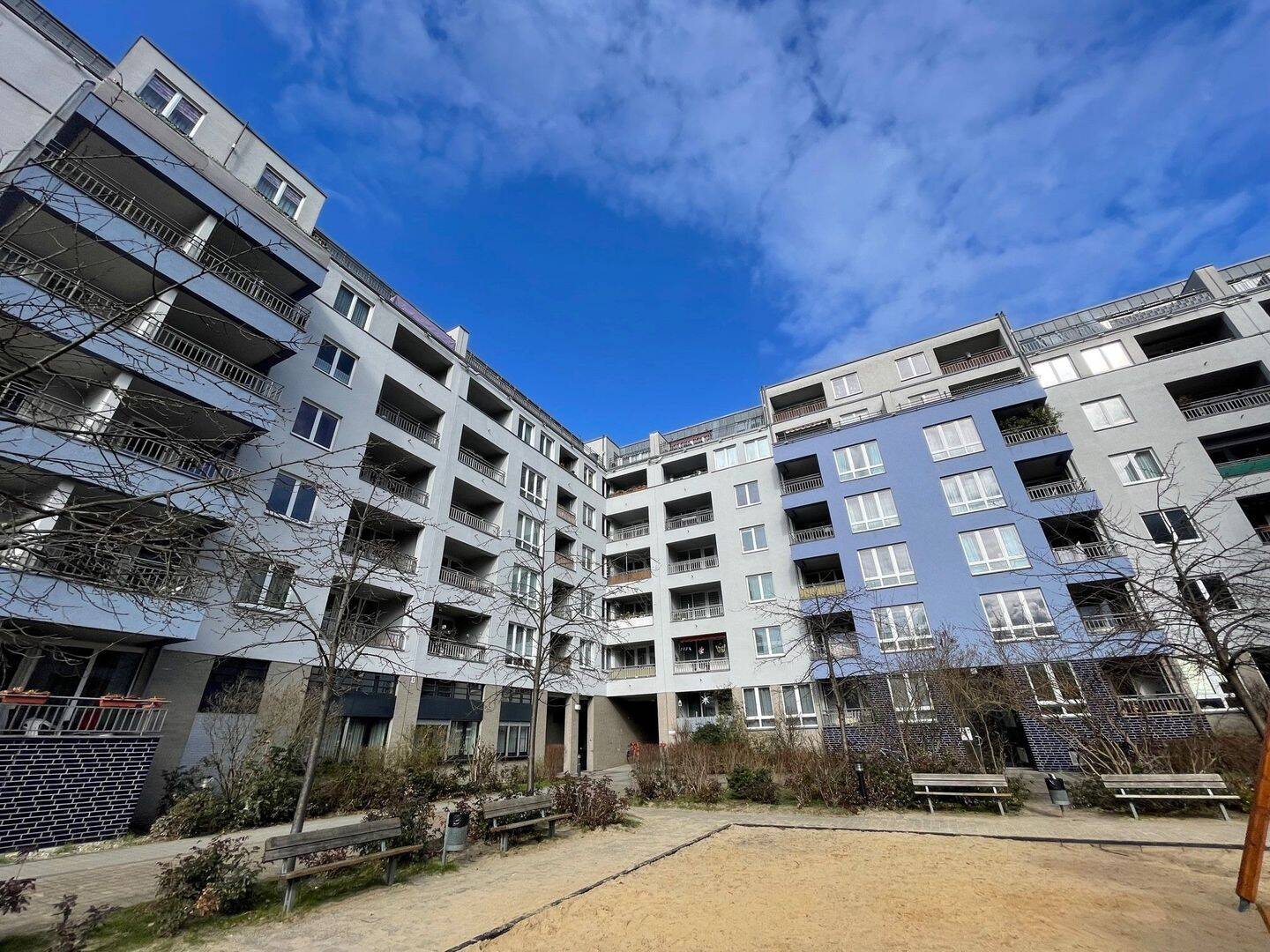Großzügige 2-Zimmer-Dachgeschoss-Wohnung mit Weitblick!