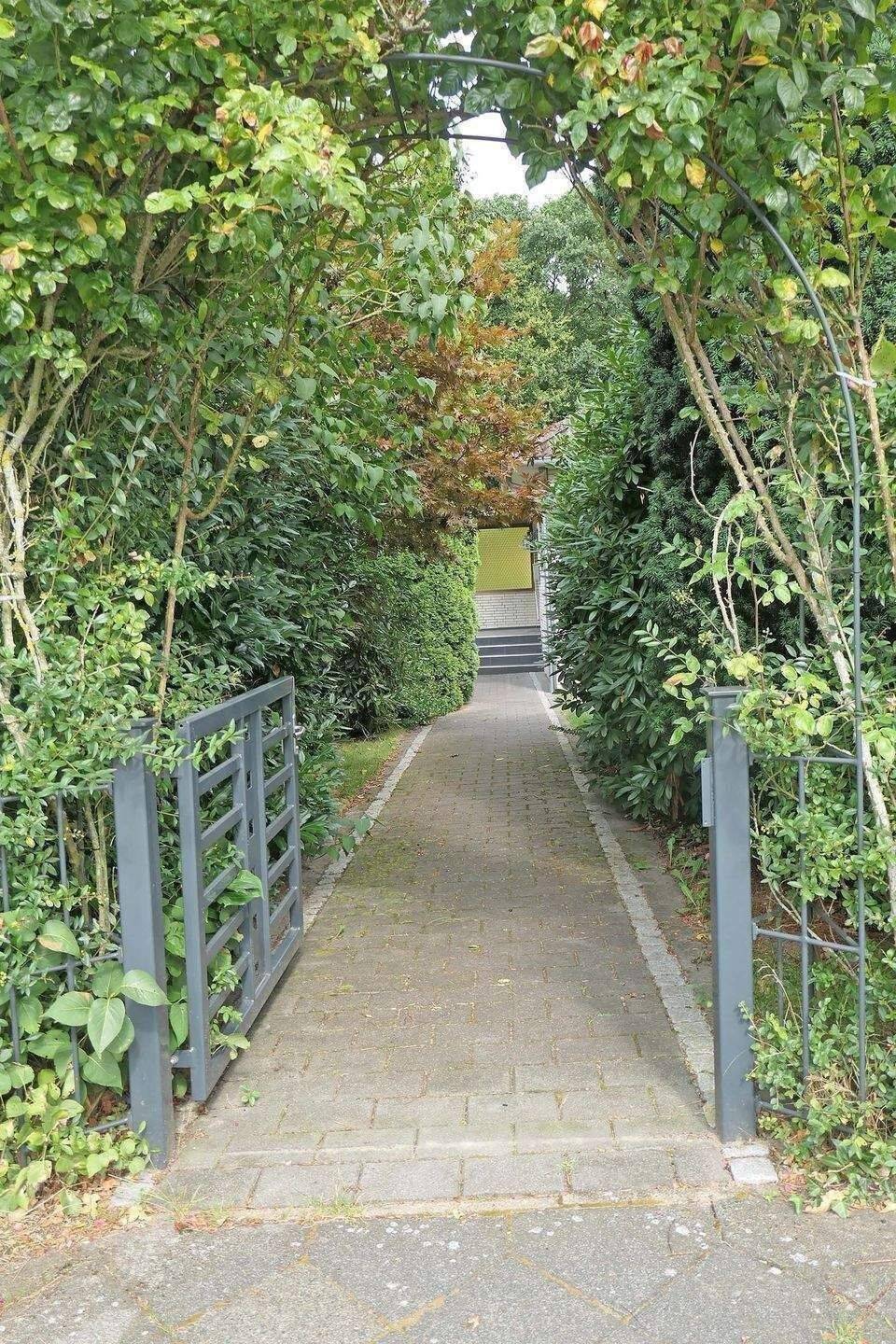 Hochwertiges Einfamilienhaus in bevorzugter Wohnlage in Stade-Campe – Stade – Vorschaubild 3