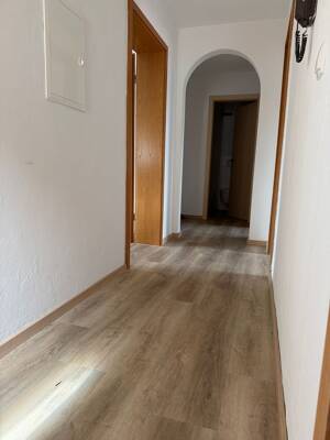 Möblierte 3-Zi.-Whg. mit Garten, Balkon, Hobbyraum & Garagenstellplatz – 83620 Feldkirchen-Westerham – Vorschaubild 6