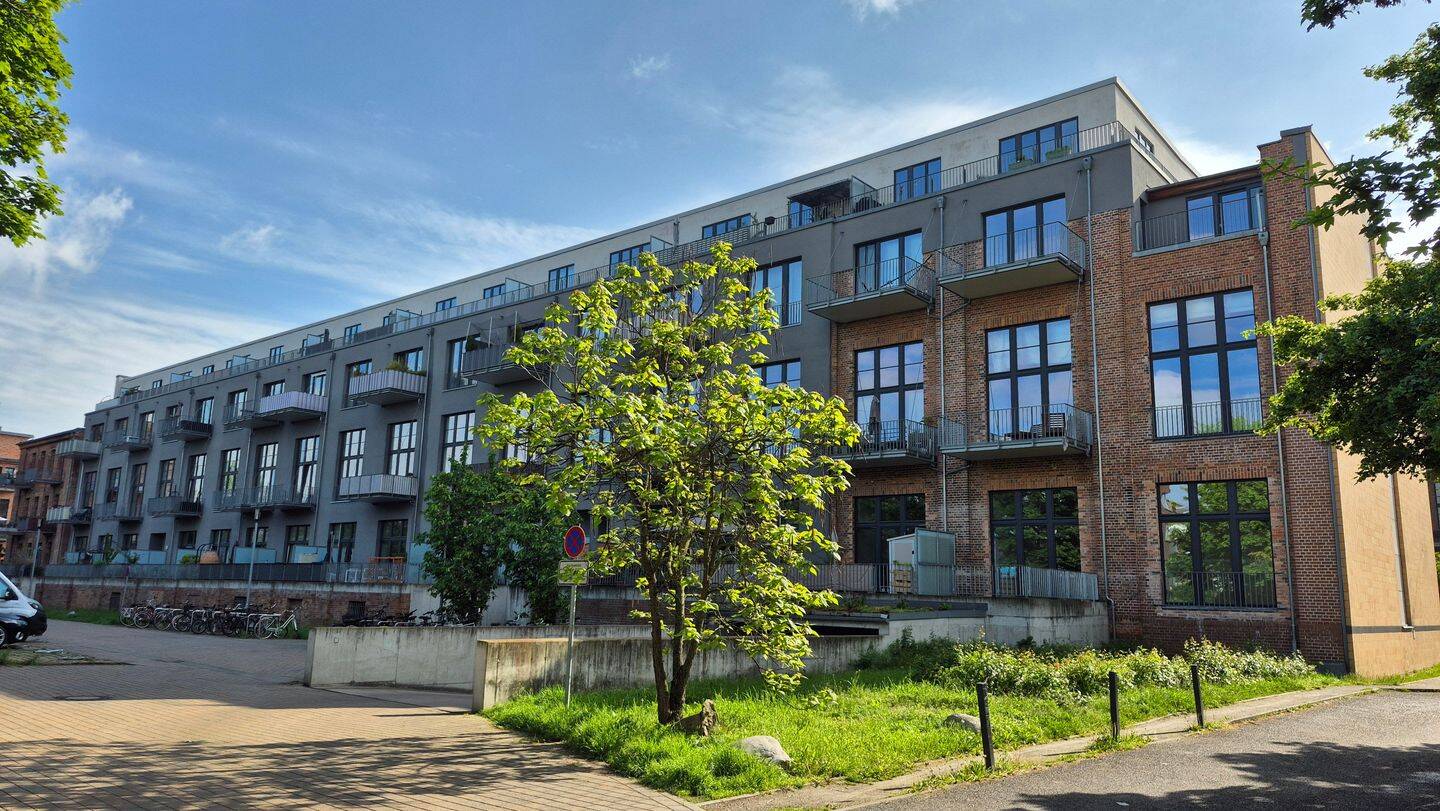 Helle, moderne 2 Zimmerwohnung mit großer Terrasse, Westausrichtung