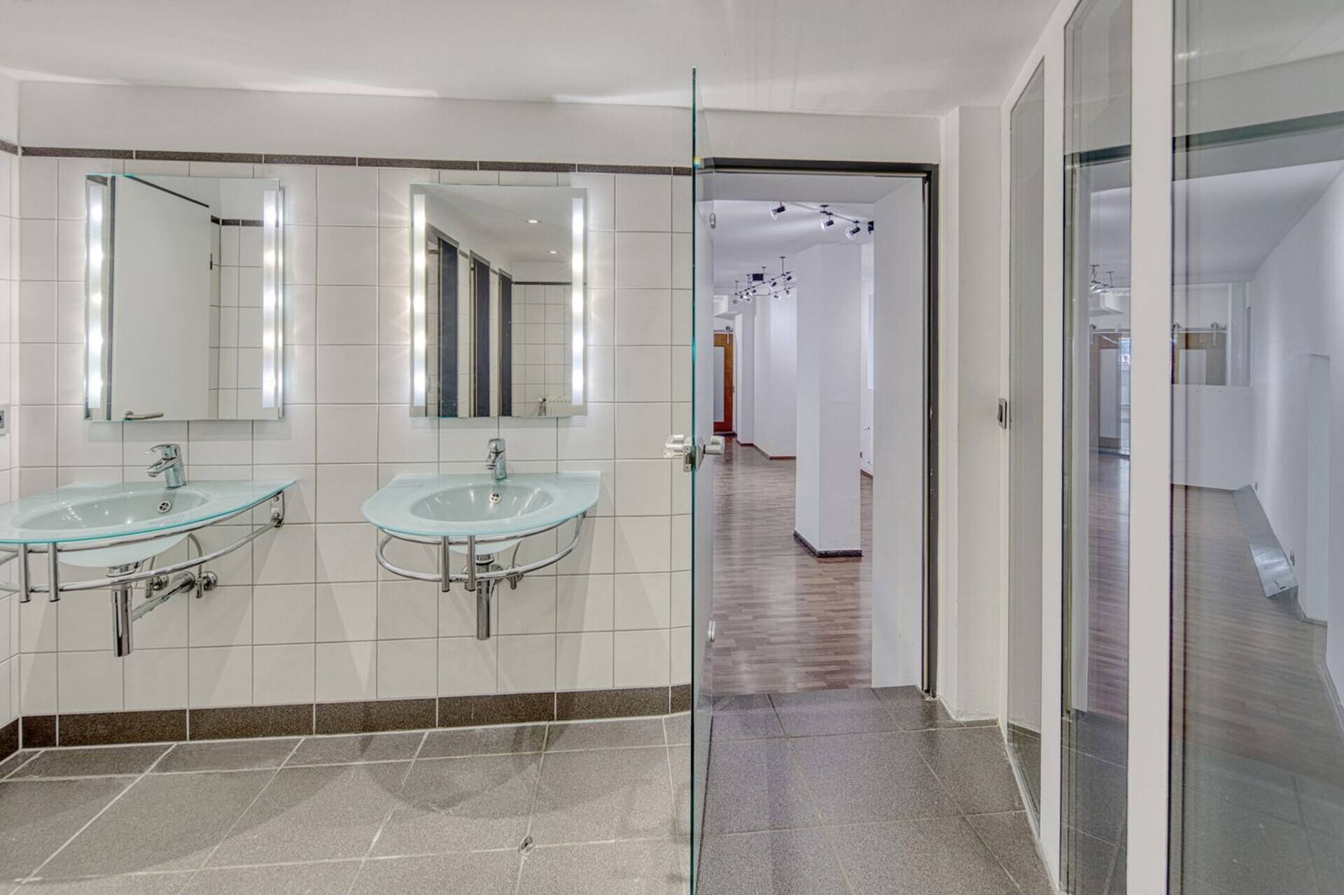 Souterrainwohnung in 50674 Köln mit 168 m² kaufen