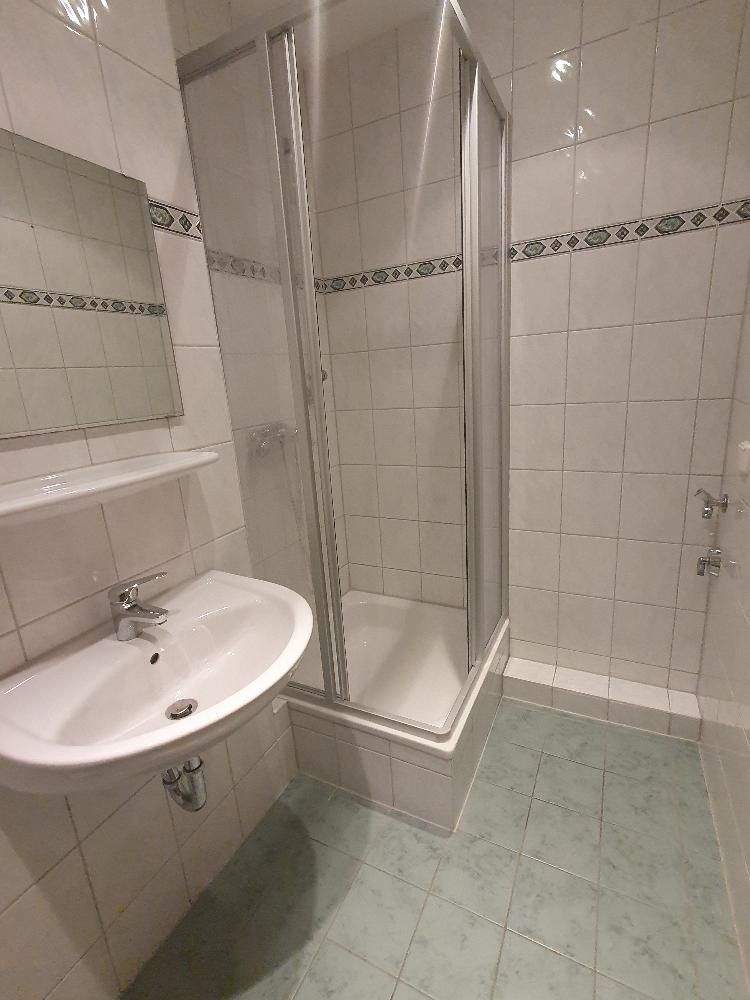 Hübsche Wohnung mit Einbauküche – Chemnitz – Vorschaubild 7