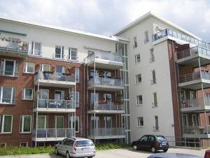 Kiel-Elmschenhagen: 3-Zi.-WE mit Balkon in schöner Wohngegend. Achtung: Aussagekräftige Bewerbung mit Telefonnummer notwendig!!!