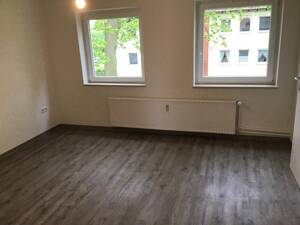 Renovierte 2,00-Zimmer-Erdgeschoss-Wohnung Nähe Kaufhof – 23564 Lübeck – Vorschaubild 2