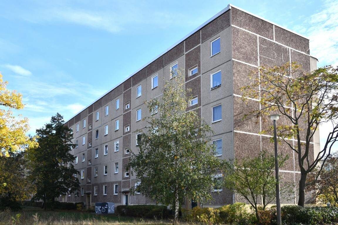 WBG - bezugsfertige 4 Zimmer mit Wohlfühlbad mit Wanne u. Balkon! – Brandenburg an der Havel – Vorschaubild 2