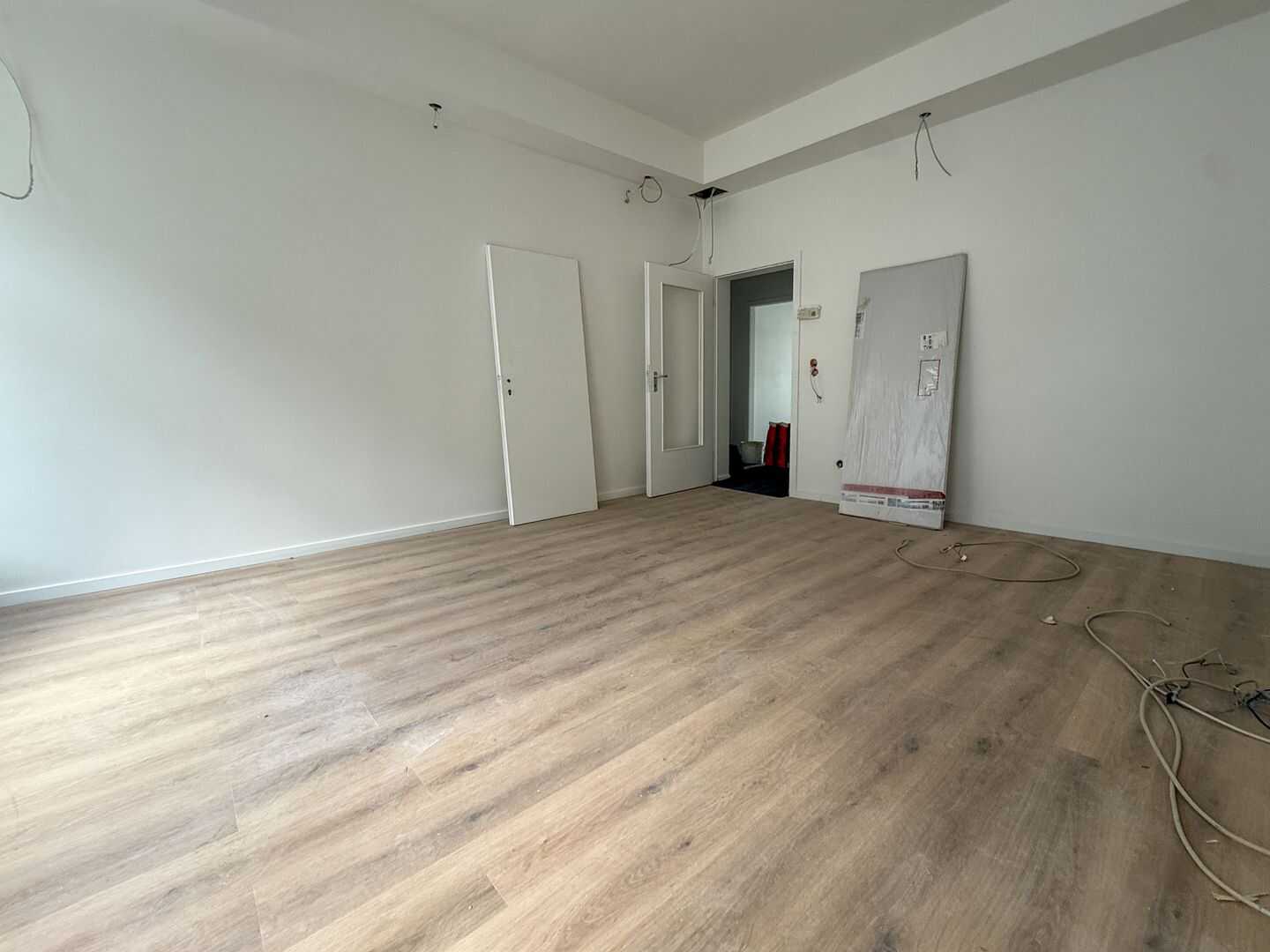 Großzügige Altbauwohnung mit 5 Zimmern und hochwertiger Sanierung - in citynaher Lage -Elberfeld – Wuppertal – Vorschaubild 2