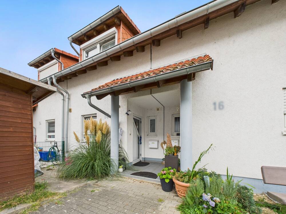 Charmantes Reihenhaus in beliebter und familienfreundlicher Lage – Ilvesheim – Bild 1 von 8