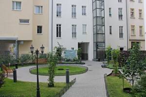 wunderschöne 2 Zimmer DG-Wohnung im Süden des Samariterkiezes