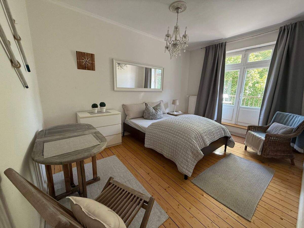 Furnished House with 3 bedrooms & 2 bath – 28197 Bremen – Bild 1 von 9