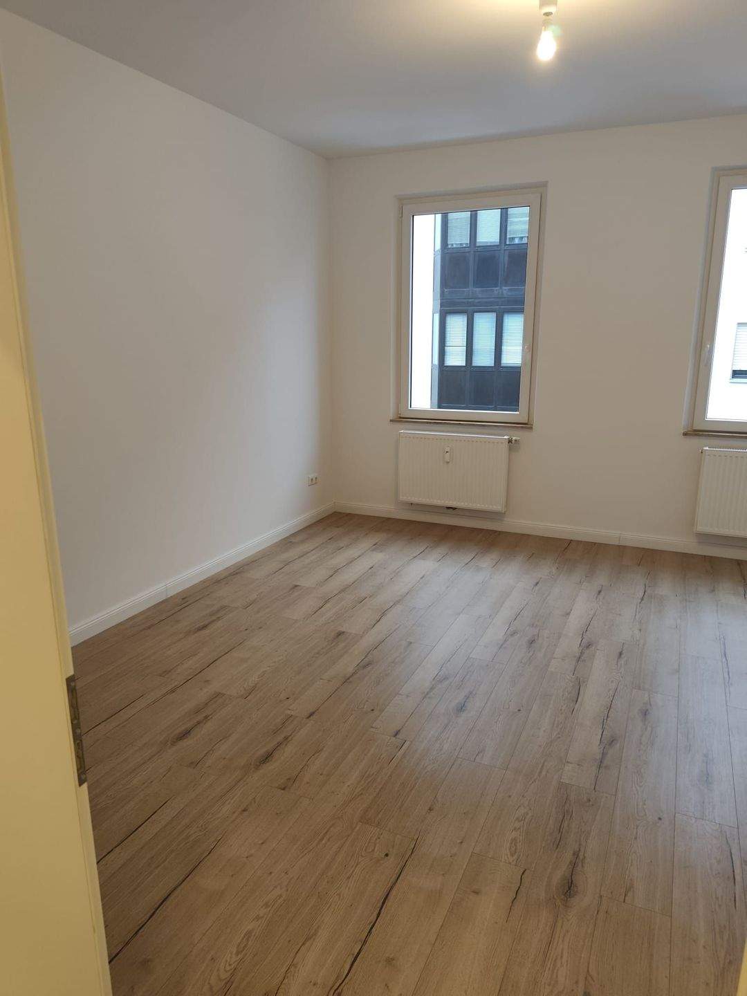 WE 4 - Sehr schöne helle und hochwertig renovierte 2-Zimmer Wohnung inkl. Einbauküche – Nürnberg – Vorschaubild 8