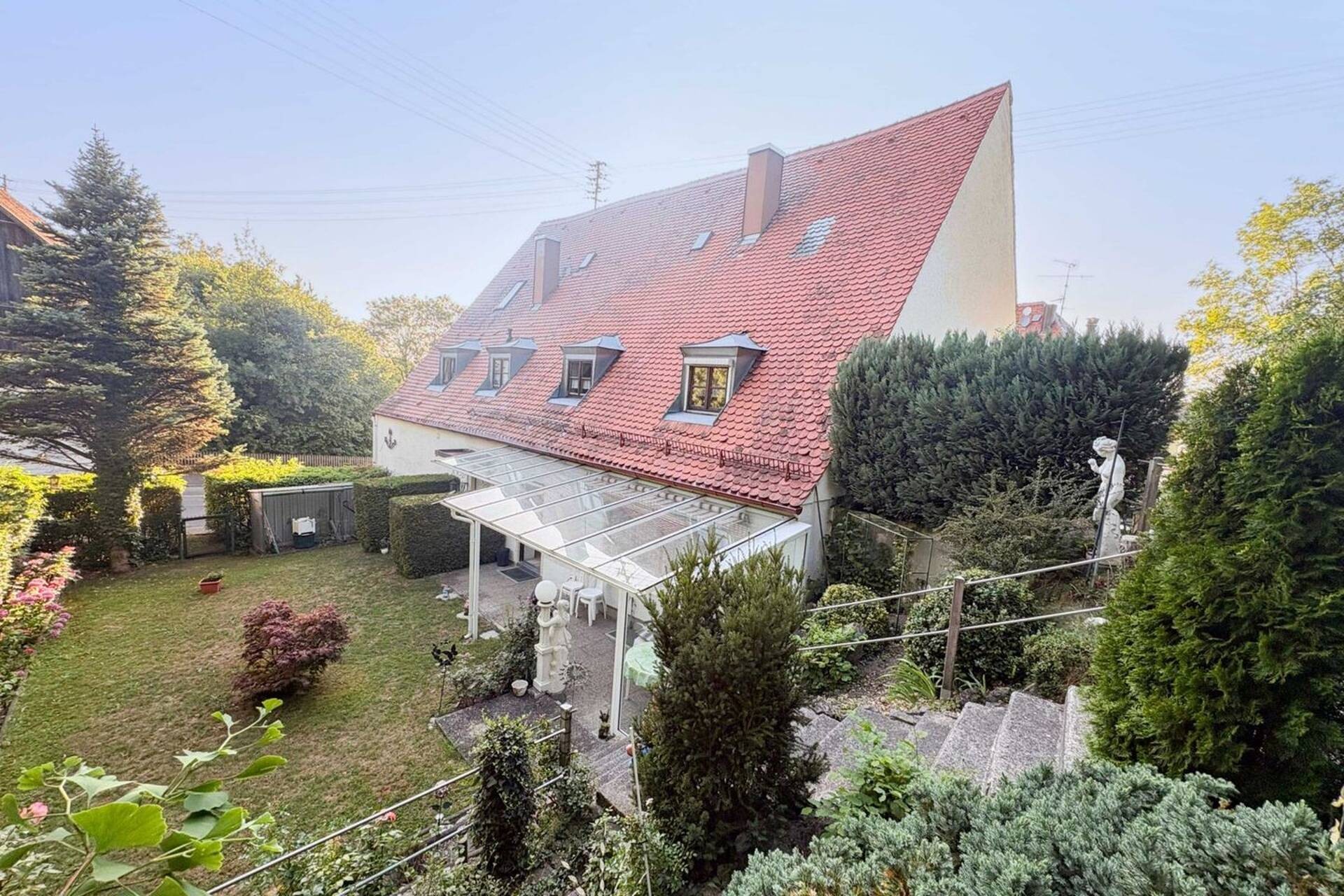 Haus in 86316 Friedberg mit 360,09 m² kaufen