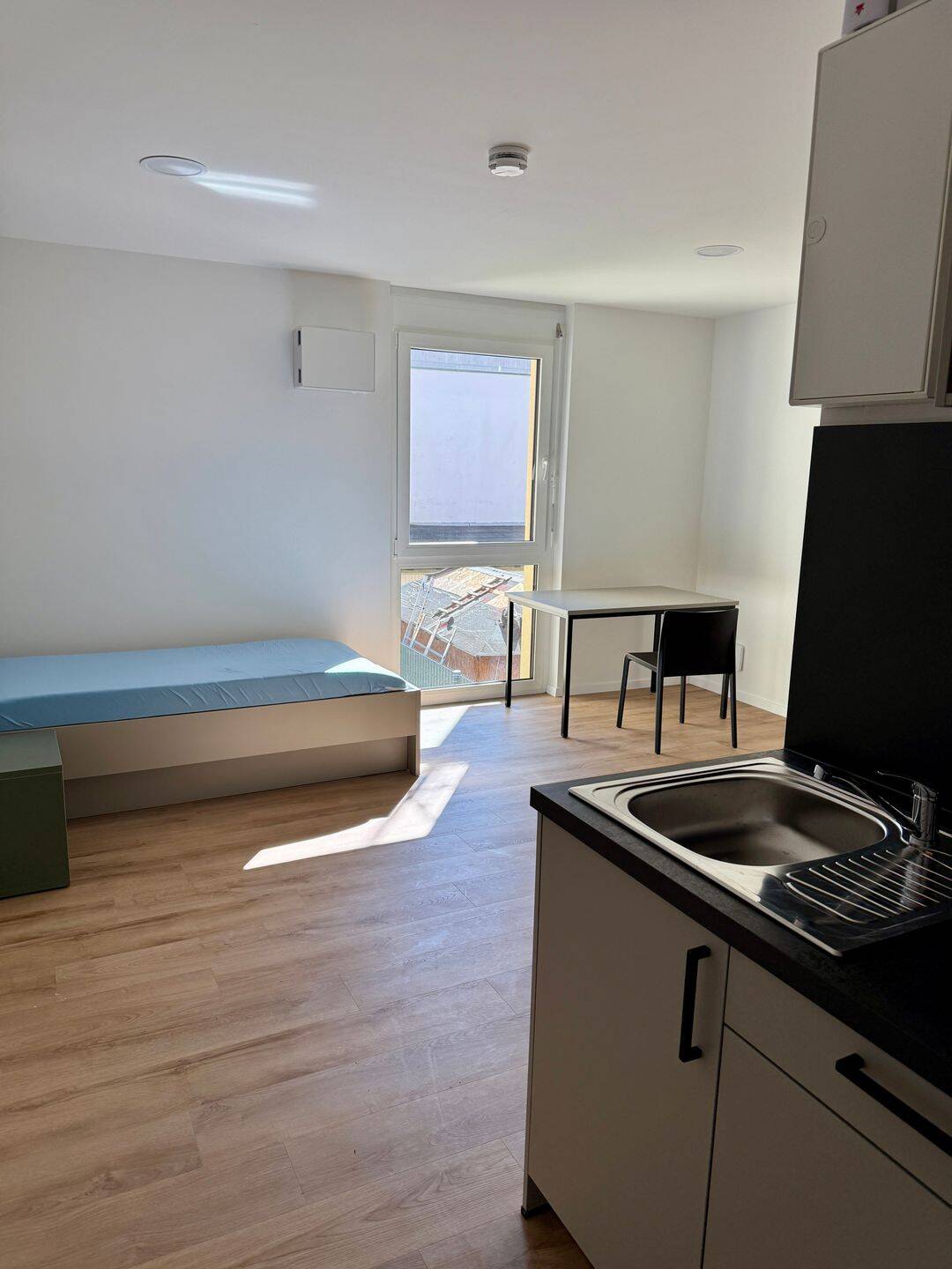 Modernes, barrierefreies 1-Zimmer-Apartment für Studierende in Erlangen – Erstbezug – Erlangen – Vorschaubild 4