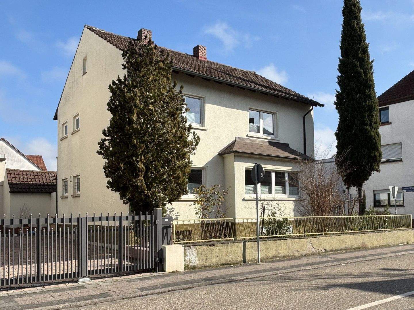 Ein Zuhause, das Wärme ausstrahlt! – Schifferstadt – Bild 1 von 9