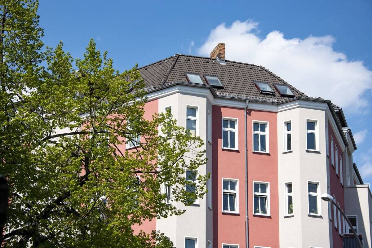 Investment in Prenzlauer Berg: Vermietet ++ im schönen Helmholtzkiez ++ sehr gute ÖPNV-Anbindung – Berlin – Vorschaubild 8