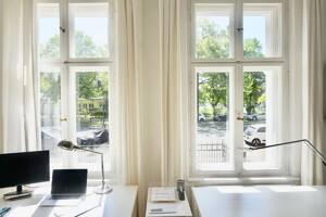 Light-Filled Designer Apartment near Glienicker Bridge - All-Inclusive Rent – 14467 Potsdam – Vorschaubild 2