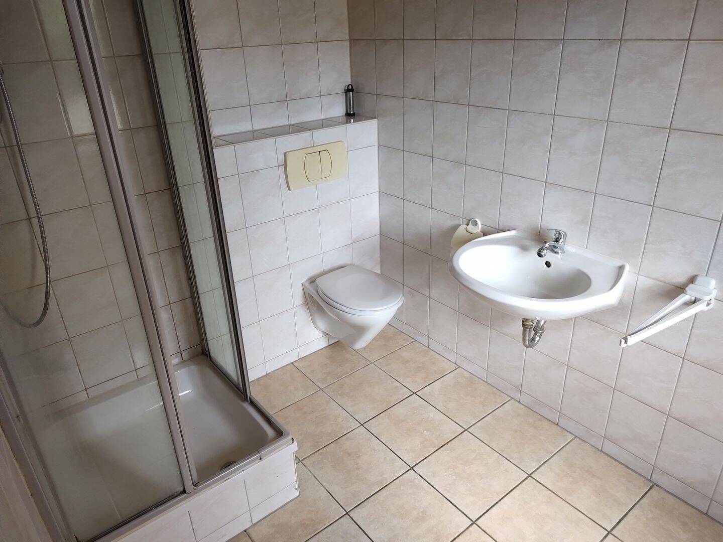 Erdgeschosswohnung mit Terasse und Garten – Nürnberg – Vorschaubild 8