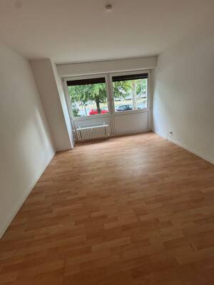 Ihr neues Zuhause :Helle 3-Zimmer-Wohnung im EG/Hochparterre – 40547 Düsseldorf – Vorschaubild 3