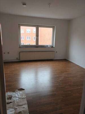 helle Wohnung mit Balkon – 24114 Kiel – Vorschaubild 3