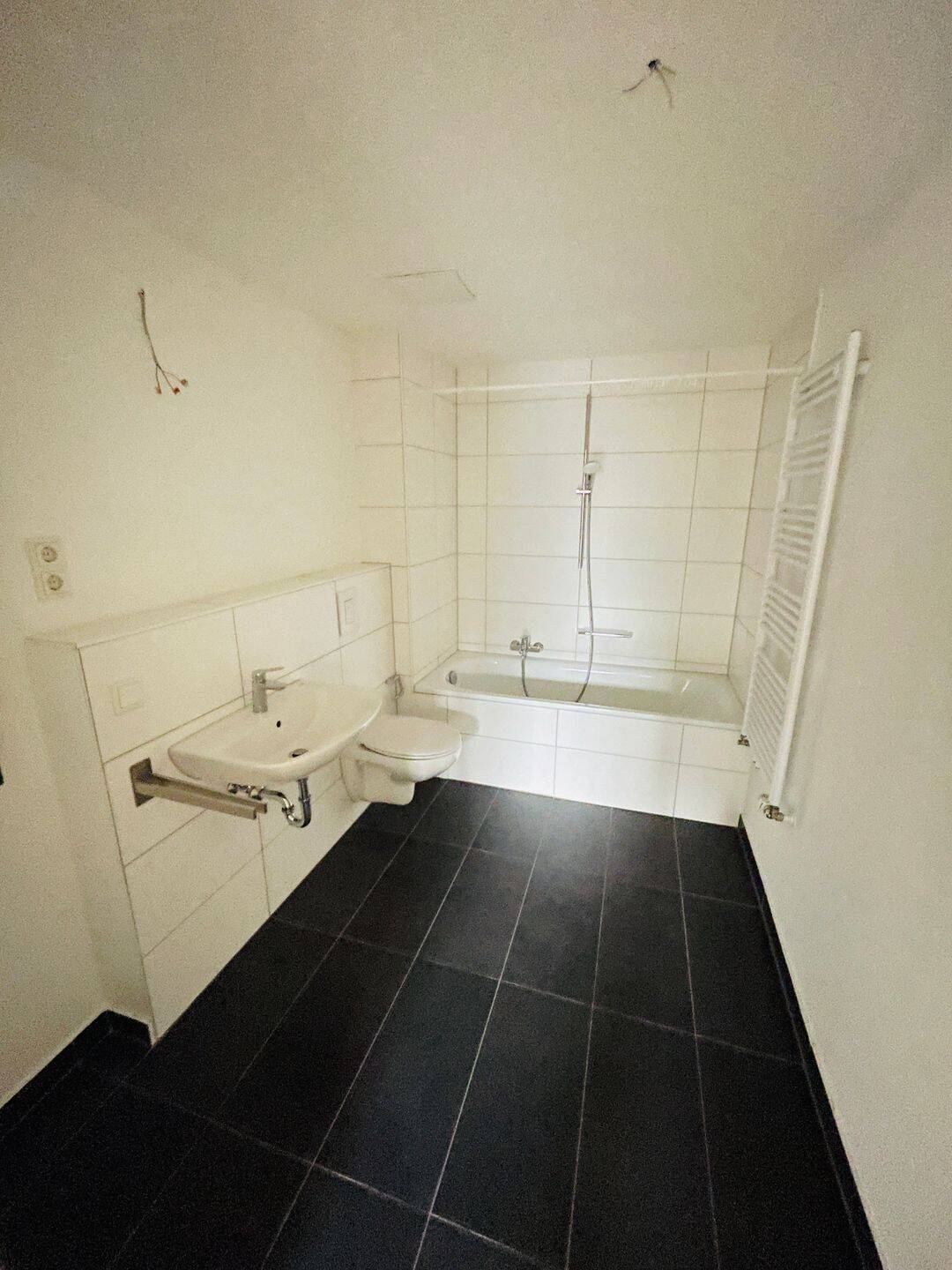 Große 4-Zimmer Wohnung mit Loggia und zwei Badezimmer – Nürnberg – Vorschaubild 8