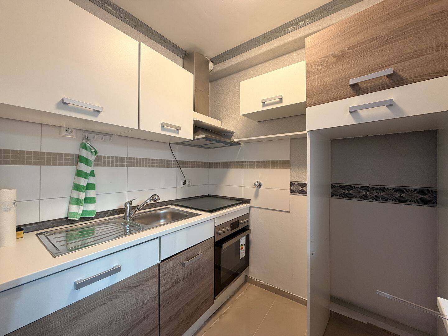 Wohnkomfort auf drei Ebenen - Exklusives Reihenmittelhaus mit Kamin, Garten und Garage – Dortmund – Vorschaubild 9
