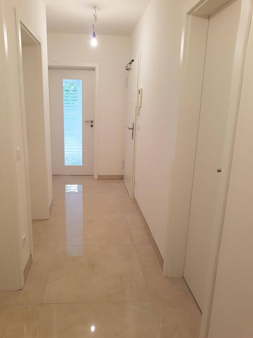 3 Zimmer Dach Wohnung zu vermieten in Oberschleißheim – Oberschleißheim – Vorschaubild 6
