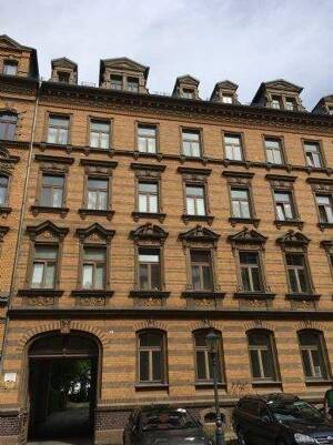 schöne Wohnung am Rande der Innenstadt: 3-Zimmer Wohnung im 1. OG, mit Stellplatz