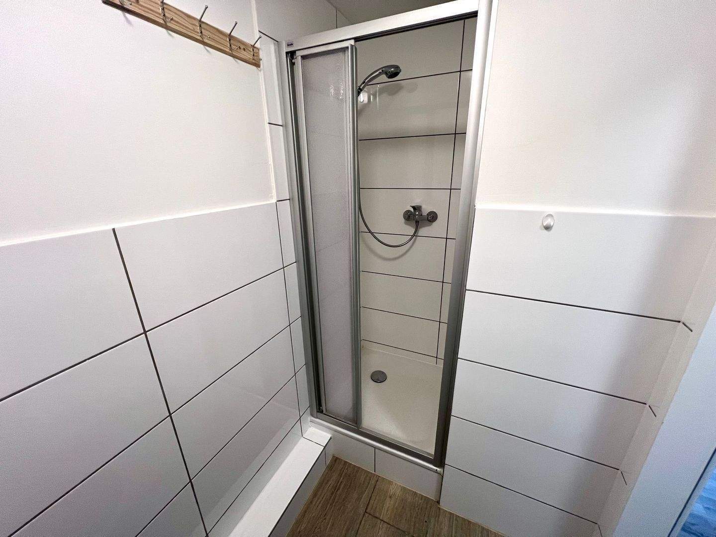 Großzügige 1-Zimmer-Wohnung Saniert mit schönem Ausblick, Aufzug, Stellplatz – Kiel – Vorschaubild 8