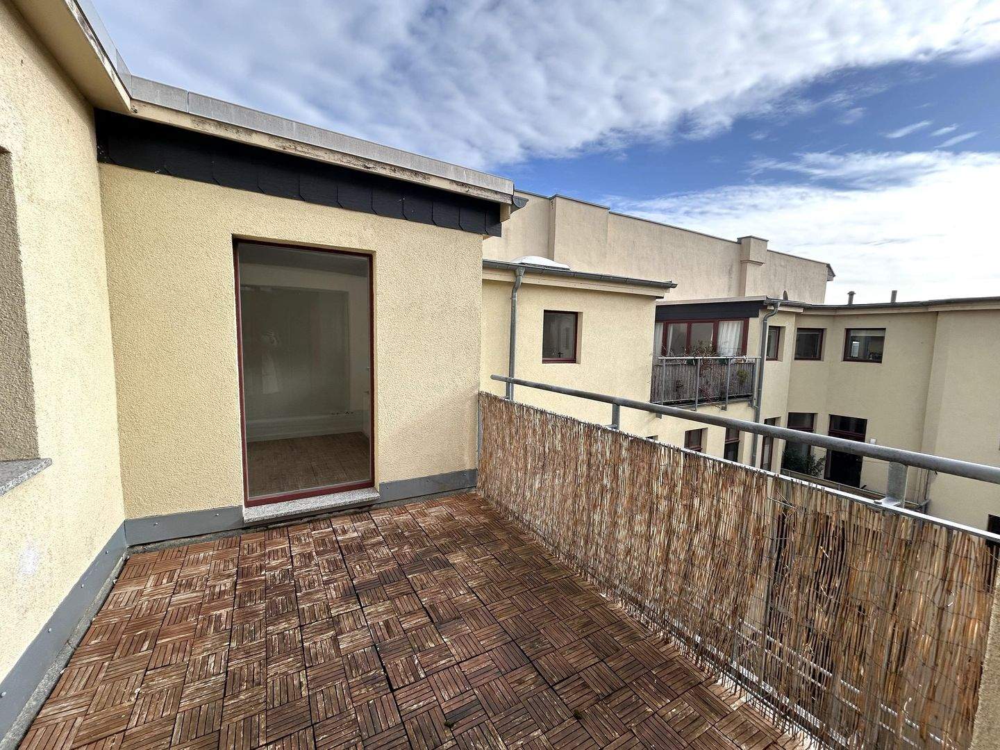 Ihr neues Zuhause: Charmante 3-Raumwohnung mit Balkon in der Magdeburger Altstad – Magdeburg – Vorschaubild 4