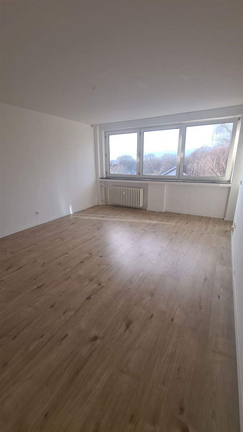 ***Schöne Wohnung mit Ausblick. Einziehen und Wohlfühlen.*** – Gelsenkirchen – Vorschaubild 3