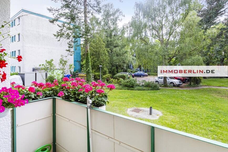 IMMOBERLIN.DE - Attraktive Wohnung mit Loggia in sehr guter Wohnlage – Berlin – Vorschaubild 2