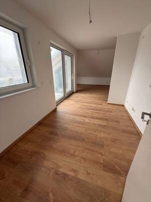 Exklusive 3,5-Zimmer-Dachgeschosswohnung mit großer Dachterrasse in Dresden-Klotzsche – 1109 Dresden – Vorschaubild 9