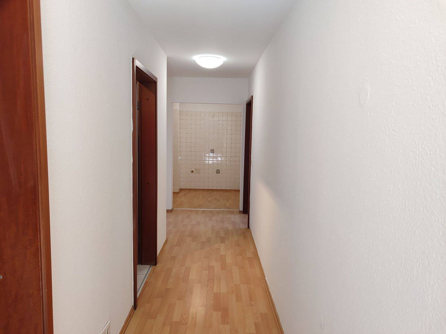Gemütliche 2 ZKB-Mietwohnung in ruhiger Wohnlage mit Garten – Sulzbach/Saar – Vorschaubild 3