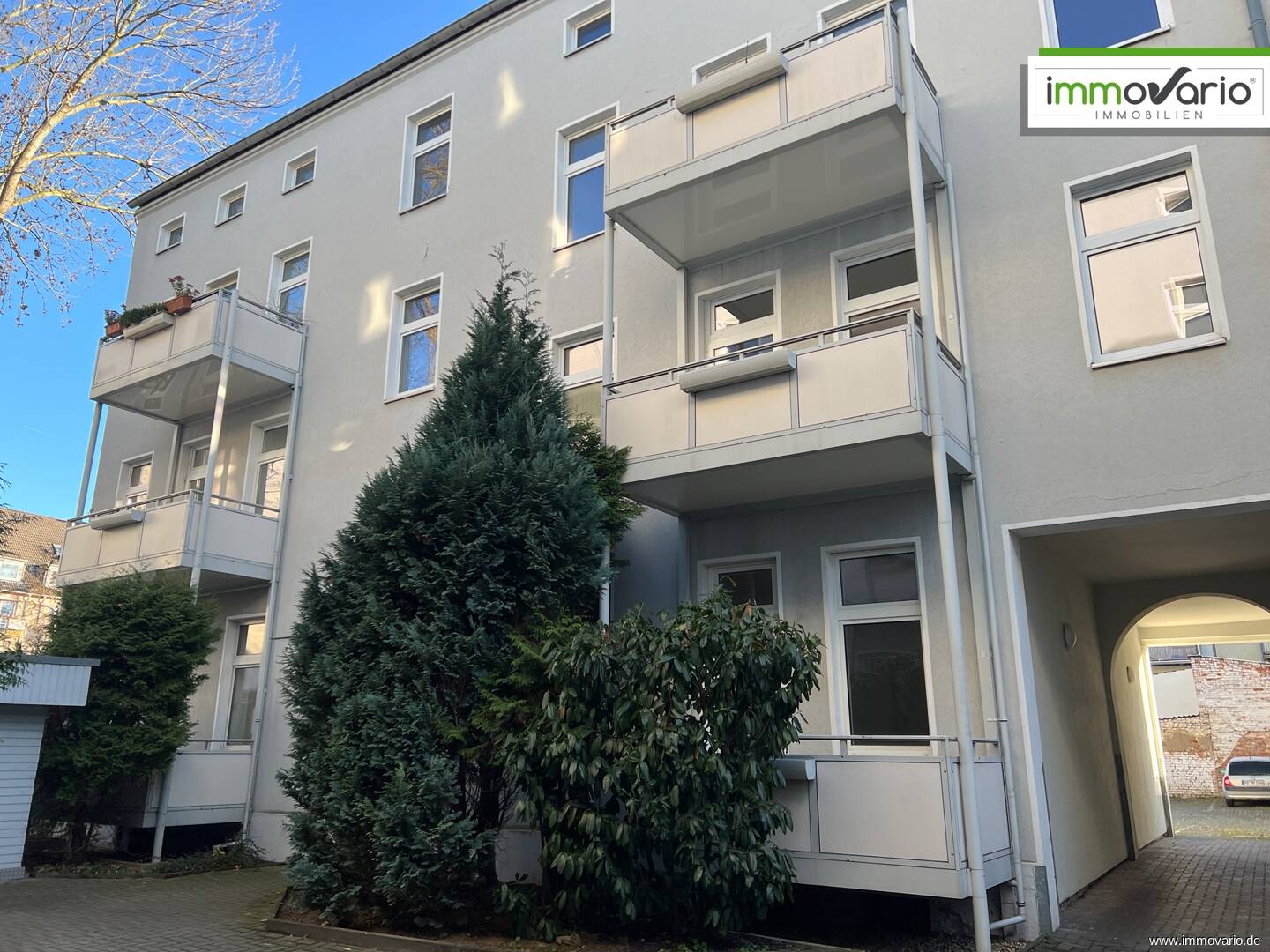 Einfache 3-Raum-Wohnung mit Balkon, Tageslichtbad, Wanne & Dusche, Abstellraum. Stellplatz möglich – Magdeburg – Vorschaubild 4