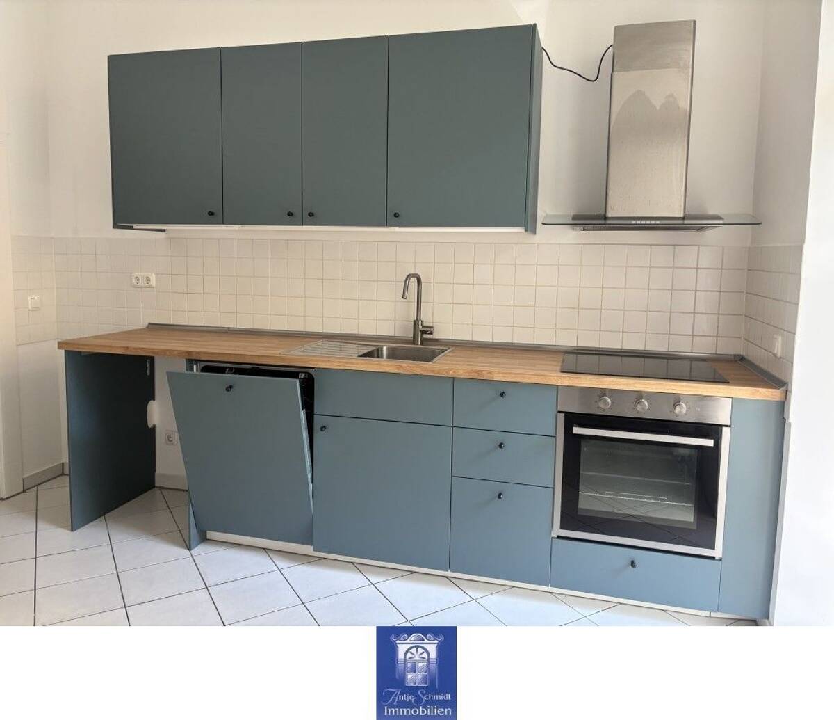 Reizende Familienwohnung mit Balkon und Wohnküche in unmittelbarer Elbnähe! – 1307 Dresden – Bild 1 von 9
