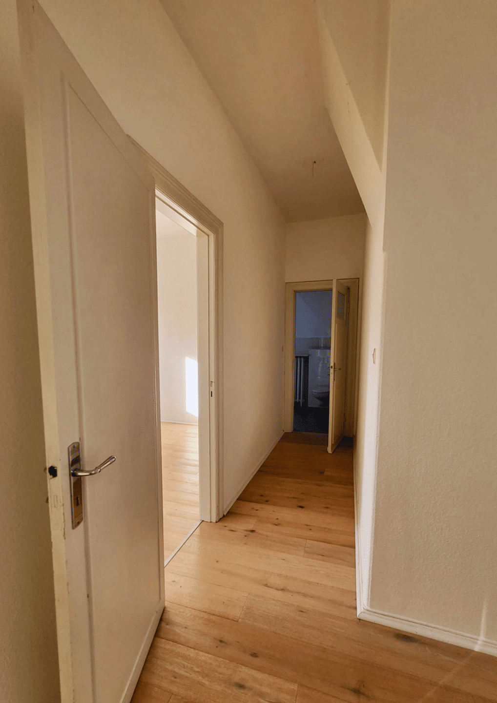 Stilvolle Altbauwohnung in denkmalgeschützter Villa – attraktive Kapitalanlage mit laufenden Mieteinnahmen – Bremen – Vorschaubild 3